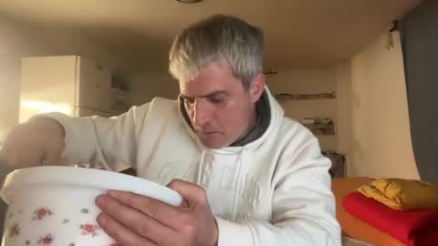 guardiannif_ online show from February 9, 7:05 pm