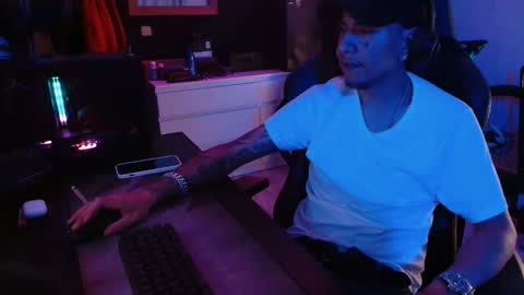 Guayaco  online show from November 17, 8:11 pm