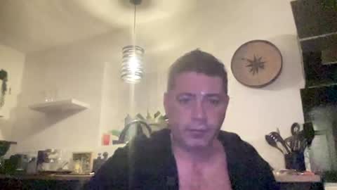 guil0 online show from January 18, 9:51 am