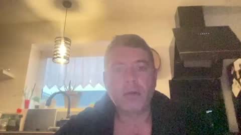 guil0 online show from October 23, 10:06 am