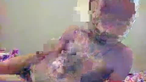 guil67728799 online show from December 23, 8:25 pm