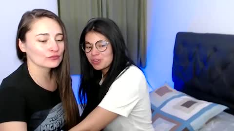 Vane blonde and Hazell black hair online show from December 17, 9:38 pm