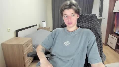 guy_liam1 online show from April 3, 1:40 pm