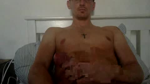 guynextdoor413389 online show from July 18, 5:59 pm