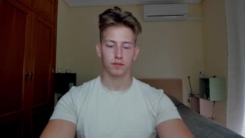 Oliver online show from March 11, 3:45 pm