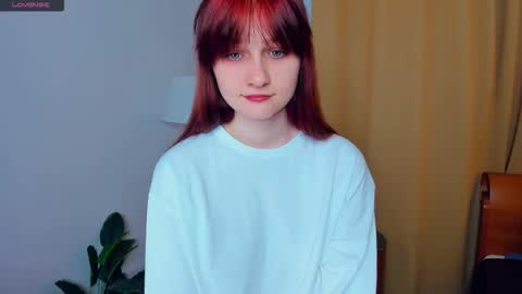 Kelly  Lilly online show from November 4, 6:42 pm