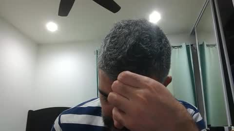 h0nest84 online show from February 3, 8:13 am