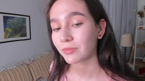 Aya online show from April 1, 1:41 pm