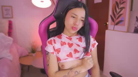 Hade online show from October 25, 2:50 pm