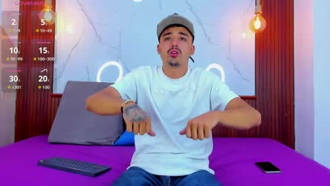 Hadrian Torres online show from March 30, 12:49 pm