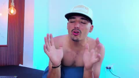 Hadrian Torres online show from March 26, 1:16 pm