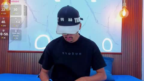 Hadrian Torres online show from March 28, 1:23 pm