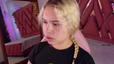 Haely online show from December 3, 11:11 am