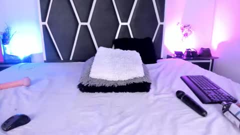 Kendal online show from March 19, 4:29 am