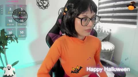 Snapshot of haileebeer_ chatting on October 31, 3:45 pm Hailee online show from October 31, 3:45 pm