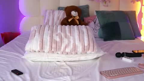 Hailey online show from March 15, 10:07 am