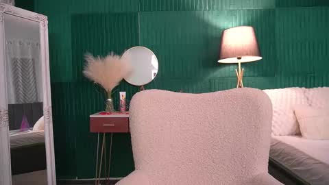 Hailey online show from January 12, 4:52 am