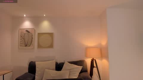 Hailey online show from April 10, 11:37 am