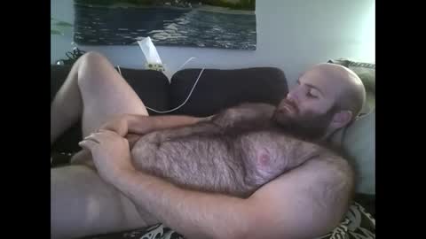Snapshot of hairiestbear chatting on September 30, 5:40 am Hairiest Bear online show from September 30, 5:40 am