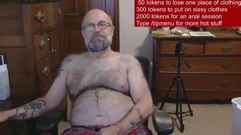 HairyDaddyBear69 online show from May 15, 1:58 am
