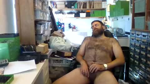 hairyhairybear123 online show from July 2, 7:46 am