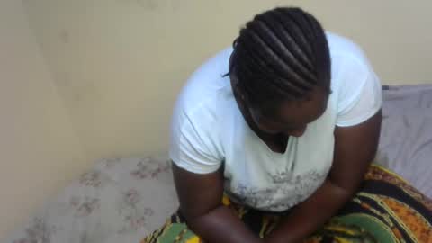 Snapshot of hairypussybigassy001 chatting on September 22, 4:05 am hairypussybigassy001 online show from September 22, 4:05 am