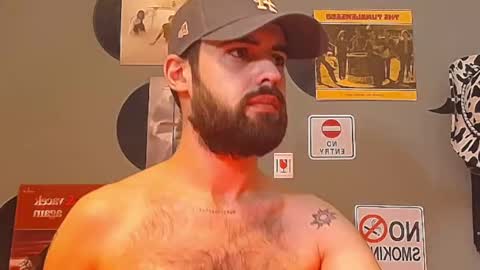 HairyRobXxX online show from February 18, 7:02 pm