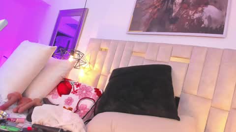 Snapshot of halie728 chatting on October 7, 12:50 am Halie online show from October 7, 12:50 am