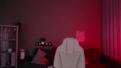 Mary online show from October 3, 2:25 pm