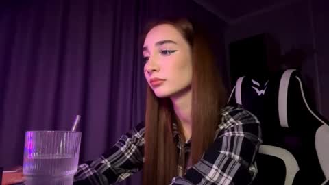 Holly online show from November 19, 7:34 pm