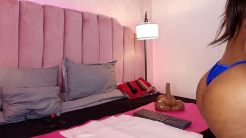  Hally Bans  online show from October 6, 6:59 pm