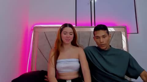 Hana and Zeta online show from February 25, 3:04 pm