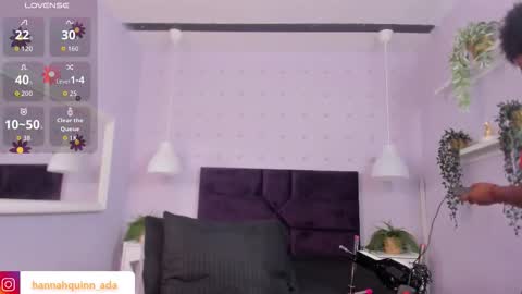 hanaahquinn online show from November 12, 11:34 am