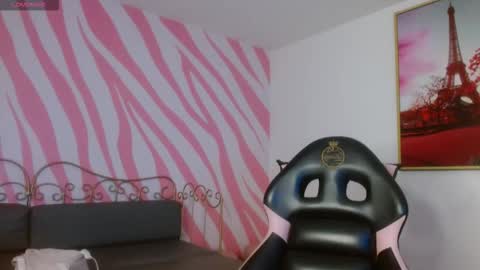 Hanaku  online show from February 23, 8:33 pm