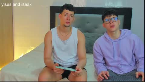 handsome_boys69 online show from April 1, 6:58 am