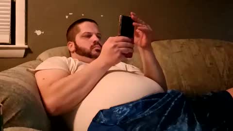 Handsomedaddy198923 online show from April 19, 6:58 am