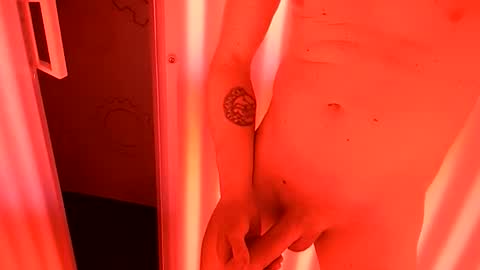 handsomerob42 online show from December 21, 10:54 am