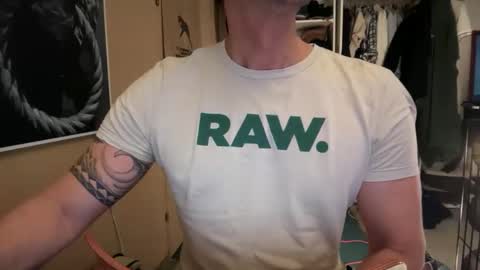 hanky online show from February 13, 8:38 am