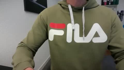 hanky online show from April 10, 7:46 am