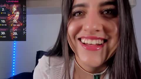 hanna__evans_ online show from July 18, 3:03 pm
