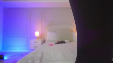 hanna online show from March 25, 3:24 am