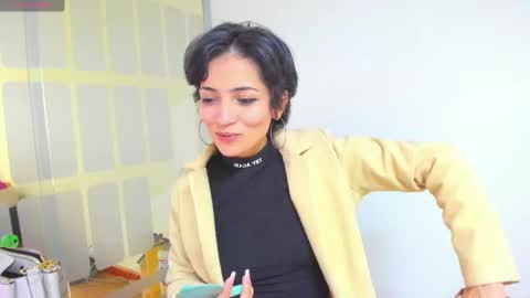 Sara online show from February 20, 6:03 pm