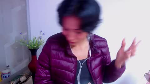 Sara online show from March 6, 7:21 pm