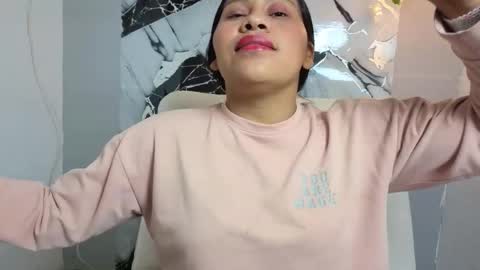 hanna_goldenst online show from November 21, 10:19 pm