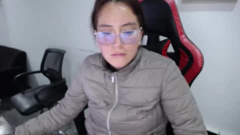 mara online show from March 18, 10:37 pm