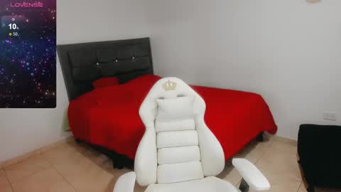 hanna_hottxx online show from February 15, 7:06 am