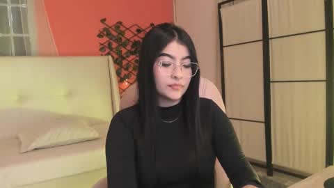 Hanna online show from March 24, 9:43 pm