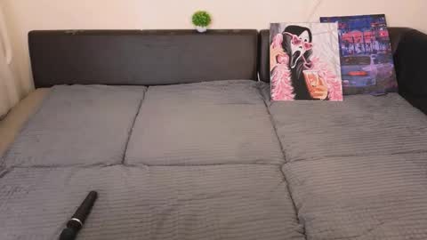 Hanna  next stream is Mo 8pm-6am by CET online show from December 17, 9:43 pm