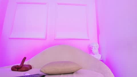 Hanna online show from January 28, 1:39 am