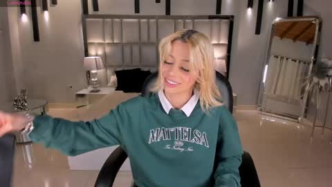  Hanna Connor  online show from April 5, 11:24 pm